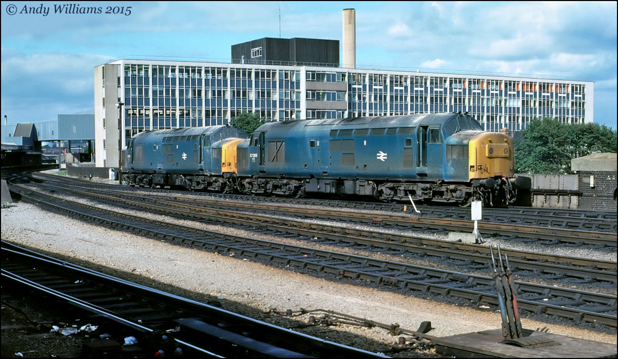 37205 and classmate at Bristol Temple Meads
