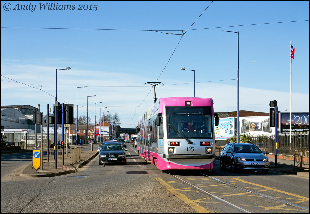 Tram 05 on the Bilston Road