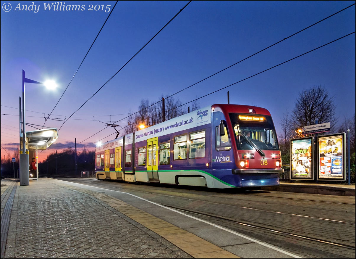 Tram 08 at Wednesbury Parkway
