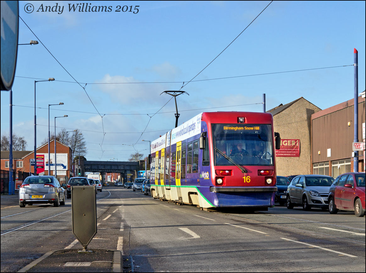 Tram 16 on the Bilston Road approaching Priestfield