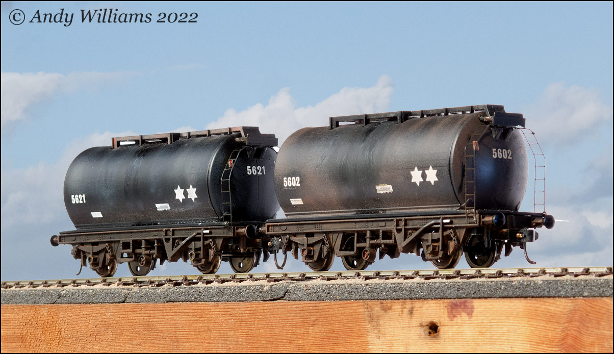 Hornby Railroad 45t tanks